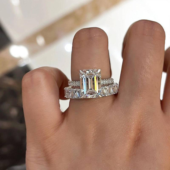 Nadja – Inel cu diamant și centru dreptunghiular.