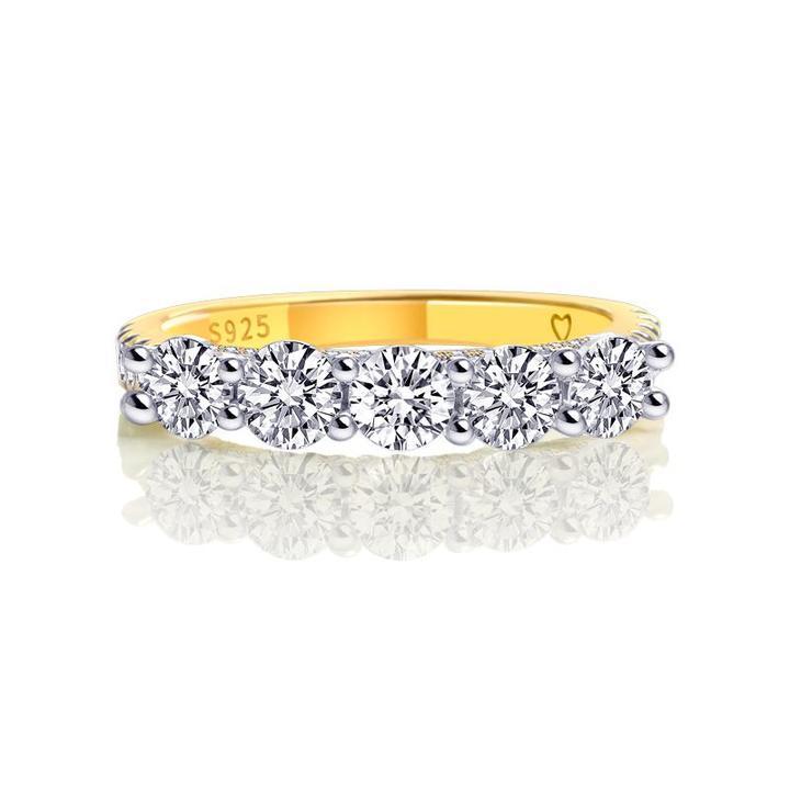 Amélie – Inel delicat din diamant cu ornamente de coroană.