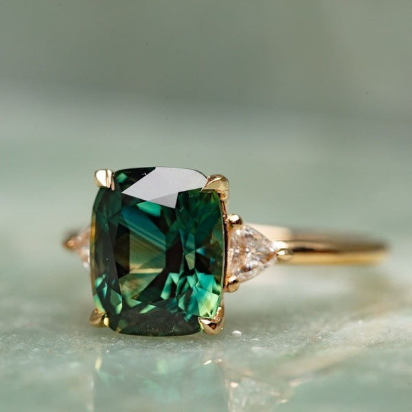 Inel Vintage Inspirat cu Piatră Verde | Aur